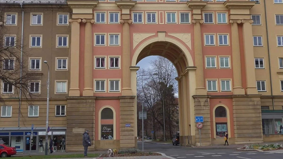 1024px-Ostrava,_Poruba