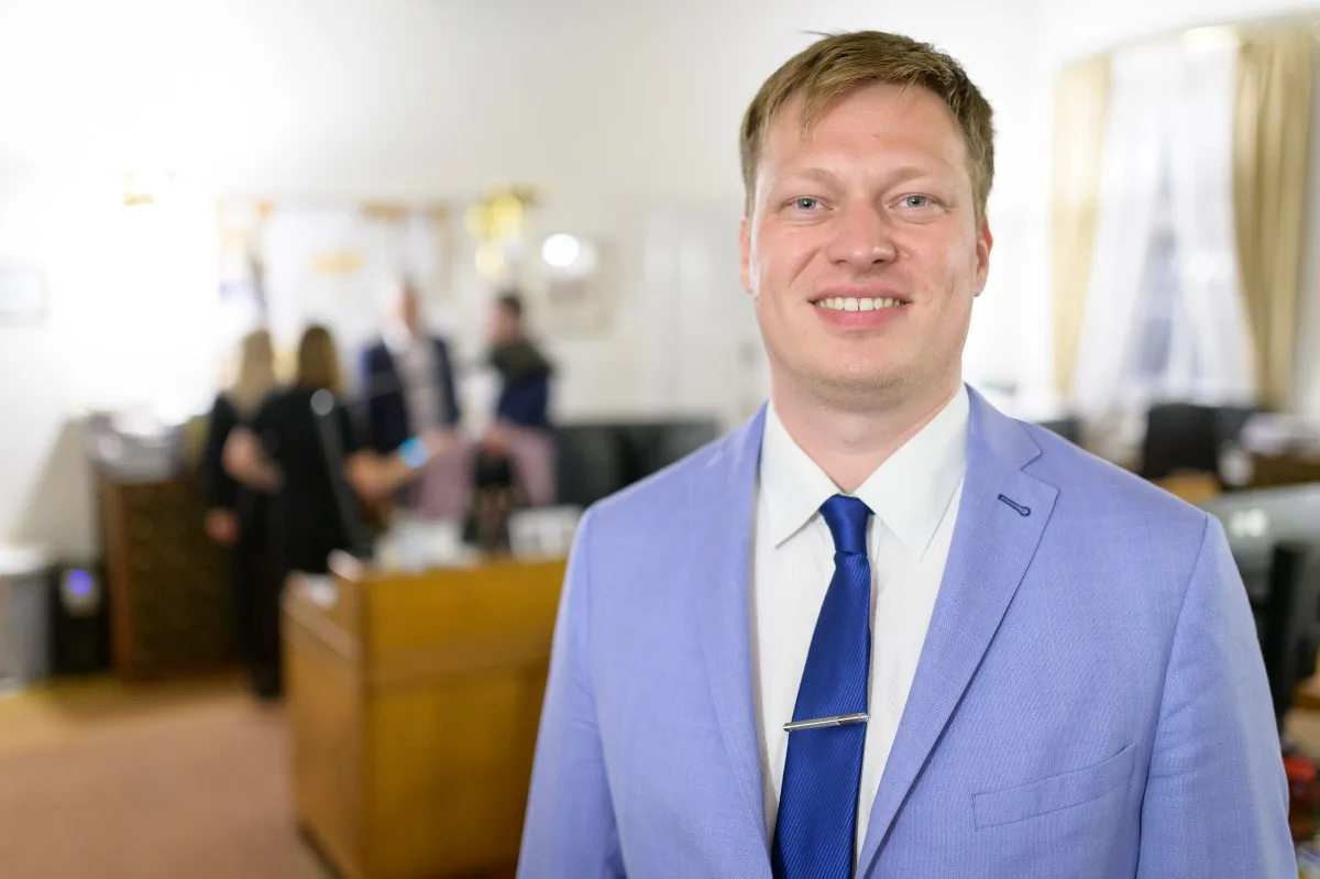 Piráty povede v Moravskoslezském kraji bývalý poslanec Lukáš Černohorský. Chce řešit vysoké životní náklady