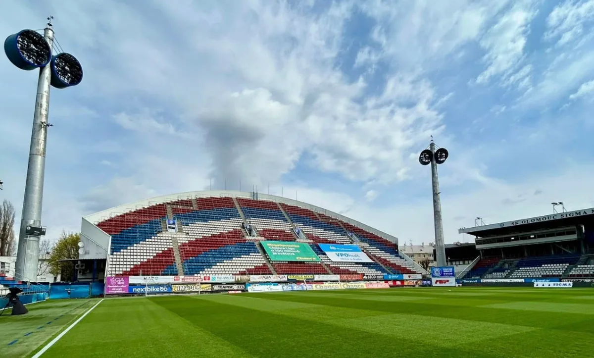 Fotbalisté Karviné zvítězili v Olomouci 2:1 a v lize pošesté za sebou bodovali