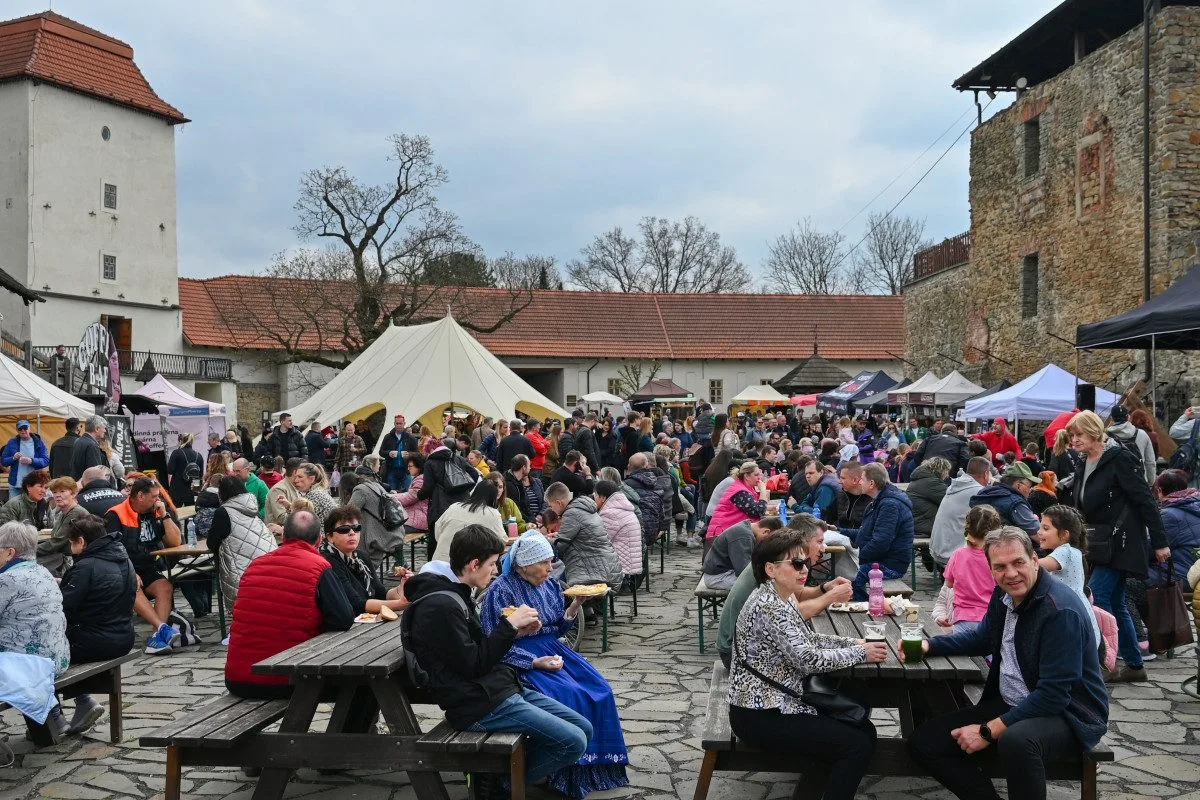 Přesun ostravských Velikonoc z hradu na náměstí.
