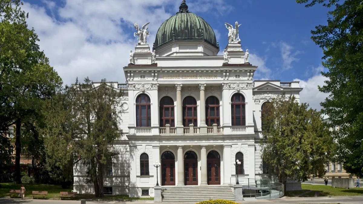 Historická_výstavní_budova_v_roce_2012