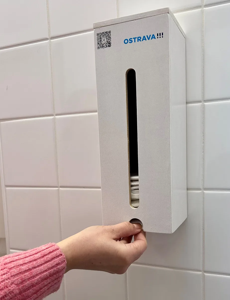 Ostravské základní školy mají zájem o distribuci menstruačních vložek