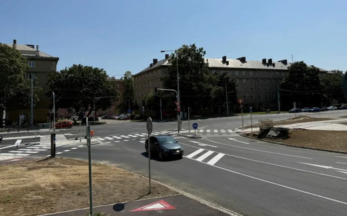 Křižovatka u Fakultní nemocnice Ostrava je opět průjezdná bez omezení. Foto: Se svolením MMO