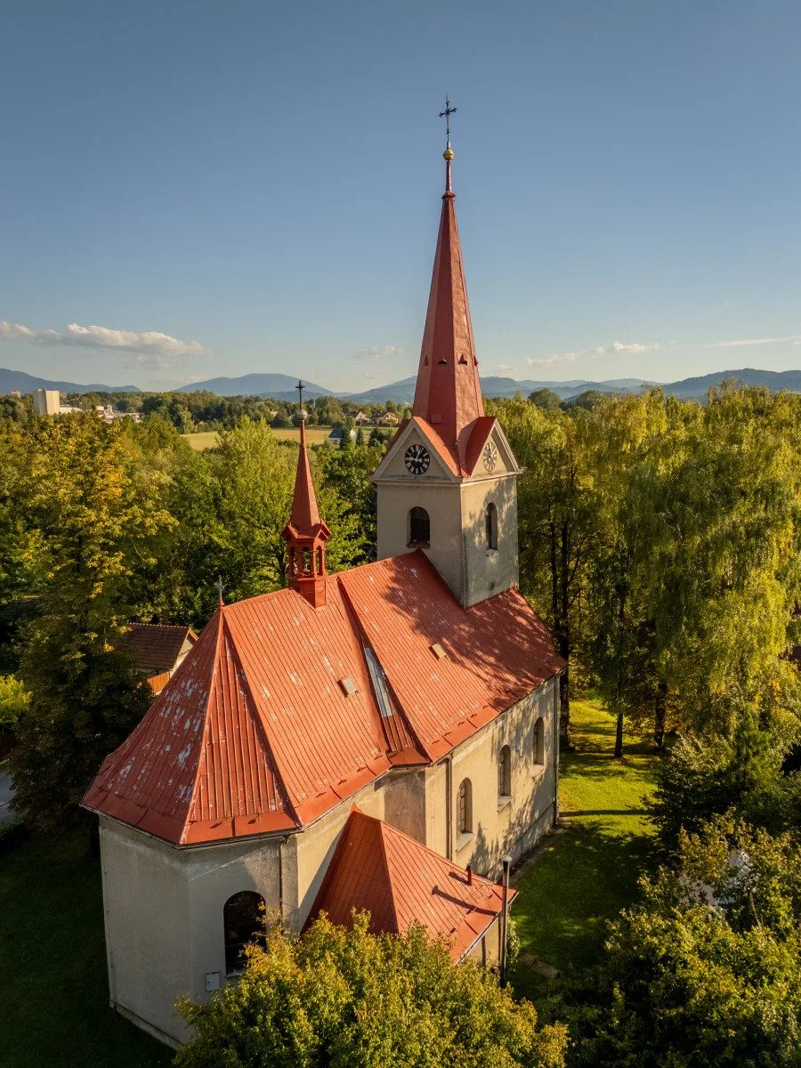 Kostelní věž v Lískovci potřebuje opravit, Frýdek-Místek darovanou částku zdvojnásobí