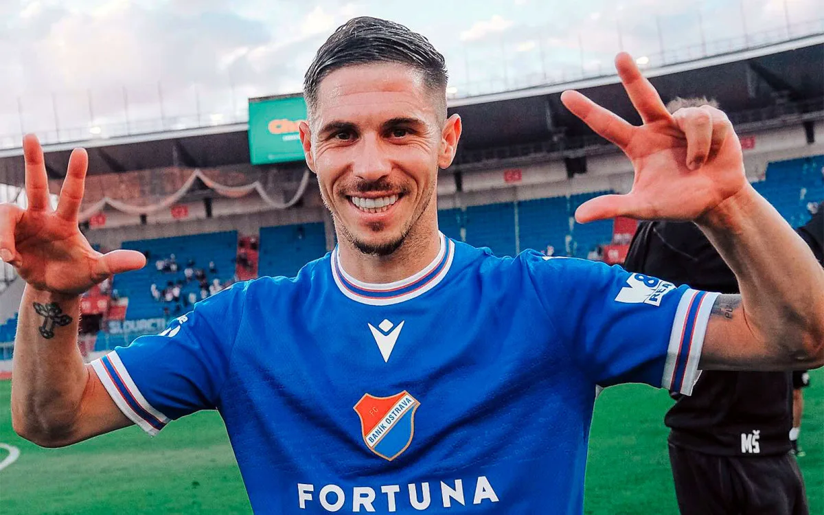 Plavšić mimo hru na měsíc, trápí ho poraněná třísla.