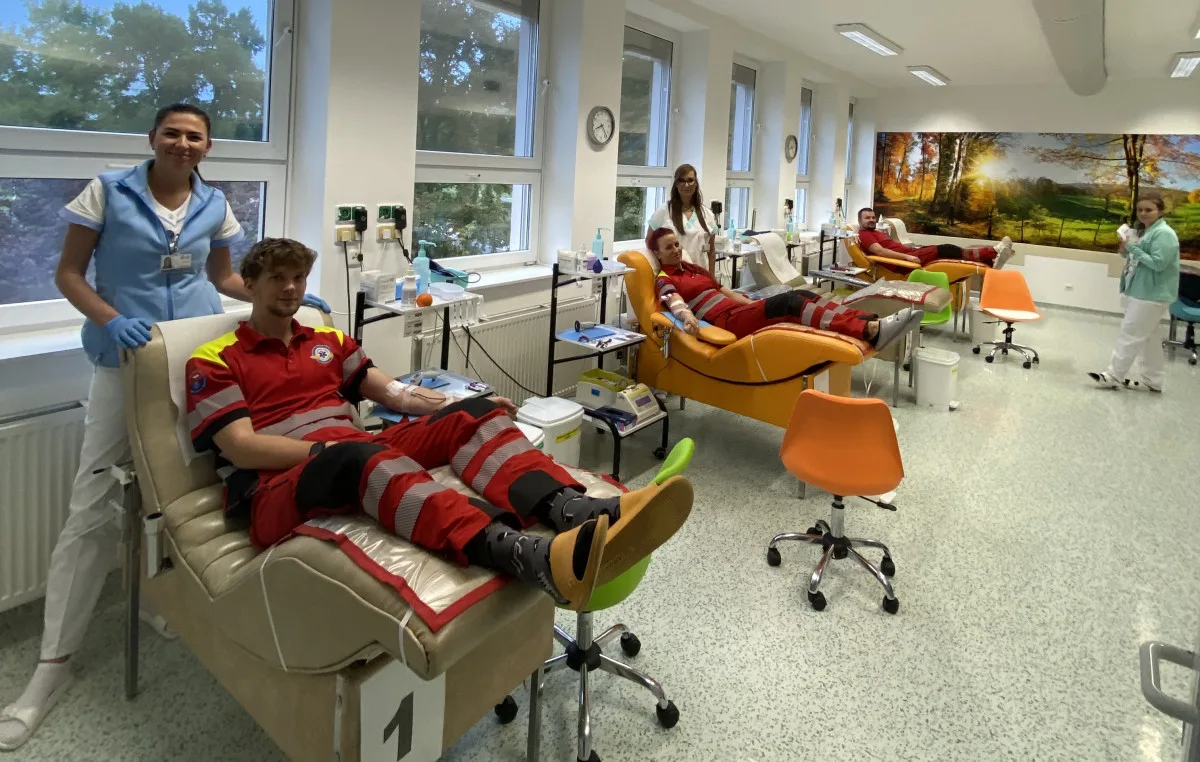Moravskoslezští záchranáři společně darovali krev, chtějí inspirovat nové dárce.