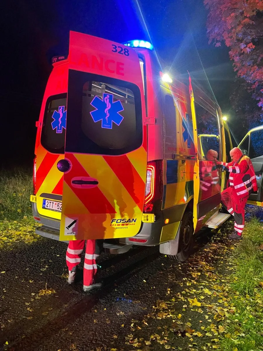 Sedmimetrový pád do rokle i úraz na vozovce. Alkohol stál za oběma nehodami cyklistů