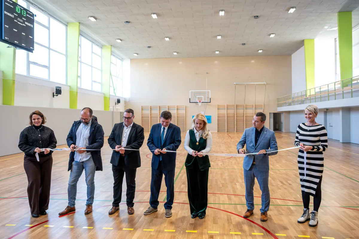 FOTO: V ostravském Pustkovci otevřela zrekonstruovaná sportovní hala. Foto: Lukáš Kaboň