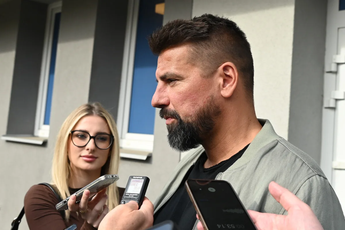 FOTO: Mladí baníkovci mají kabiny se jmény hvězd. Baroš, Jankulovski, Mikloško i Galásek