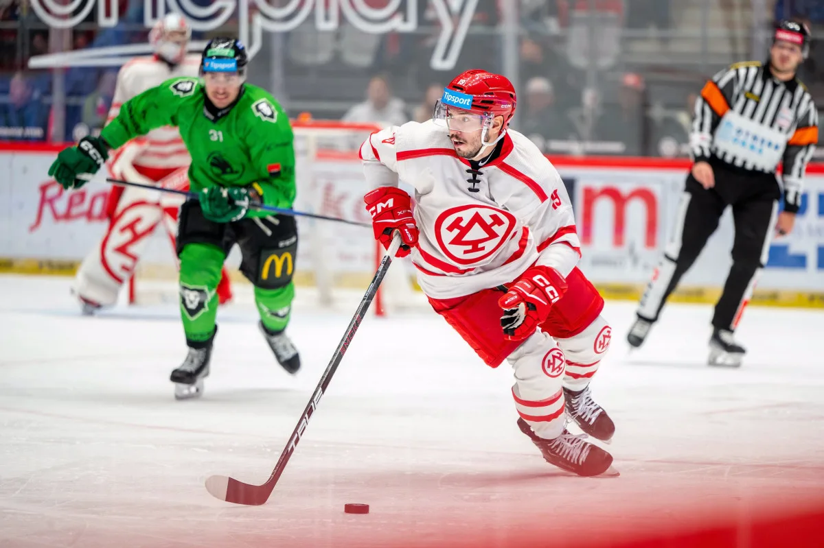 Skvělý Třinec. Oceláři vyhráli pošesté v řadě, o přestávce byla v hale svatba. Foto: Se svolením HC Oceláři Třinec