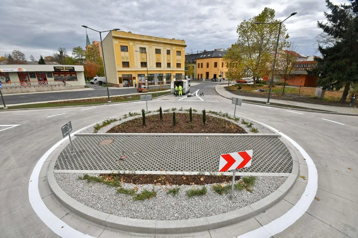 V Bohumíně dnes otevřou nový kruháč. Uprostřed se kříží vodovody a vede tudy kanalizace