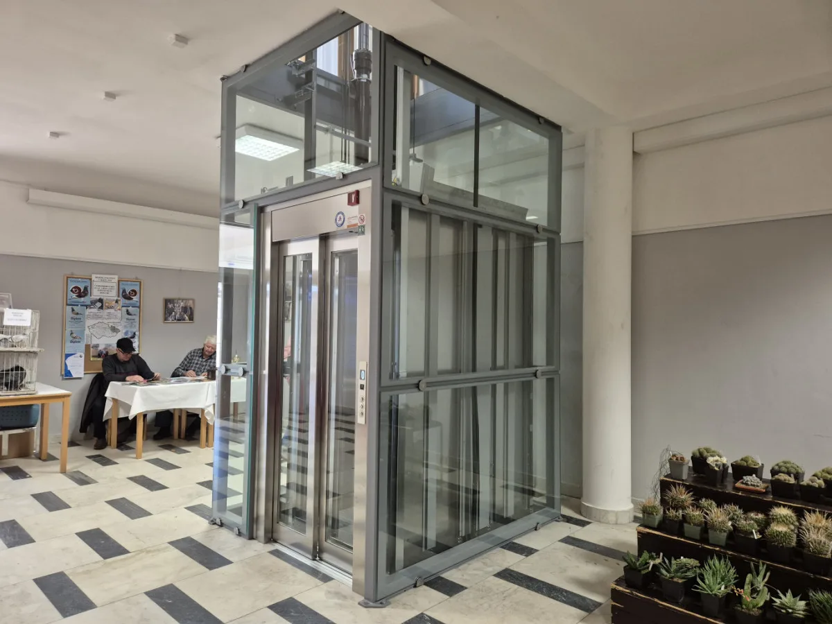 V Orlové dokončili opravu parkoviště, stavbu cyklostezky i modernizaci Kulturního domu