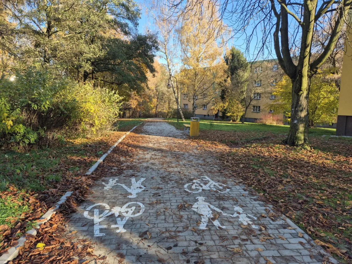V Orlové dokončili opravu parkoviště, stavbu cyklostezky i modernizaci Kulturního domu