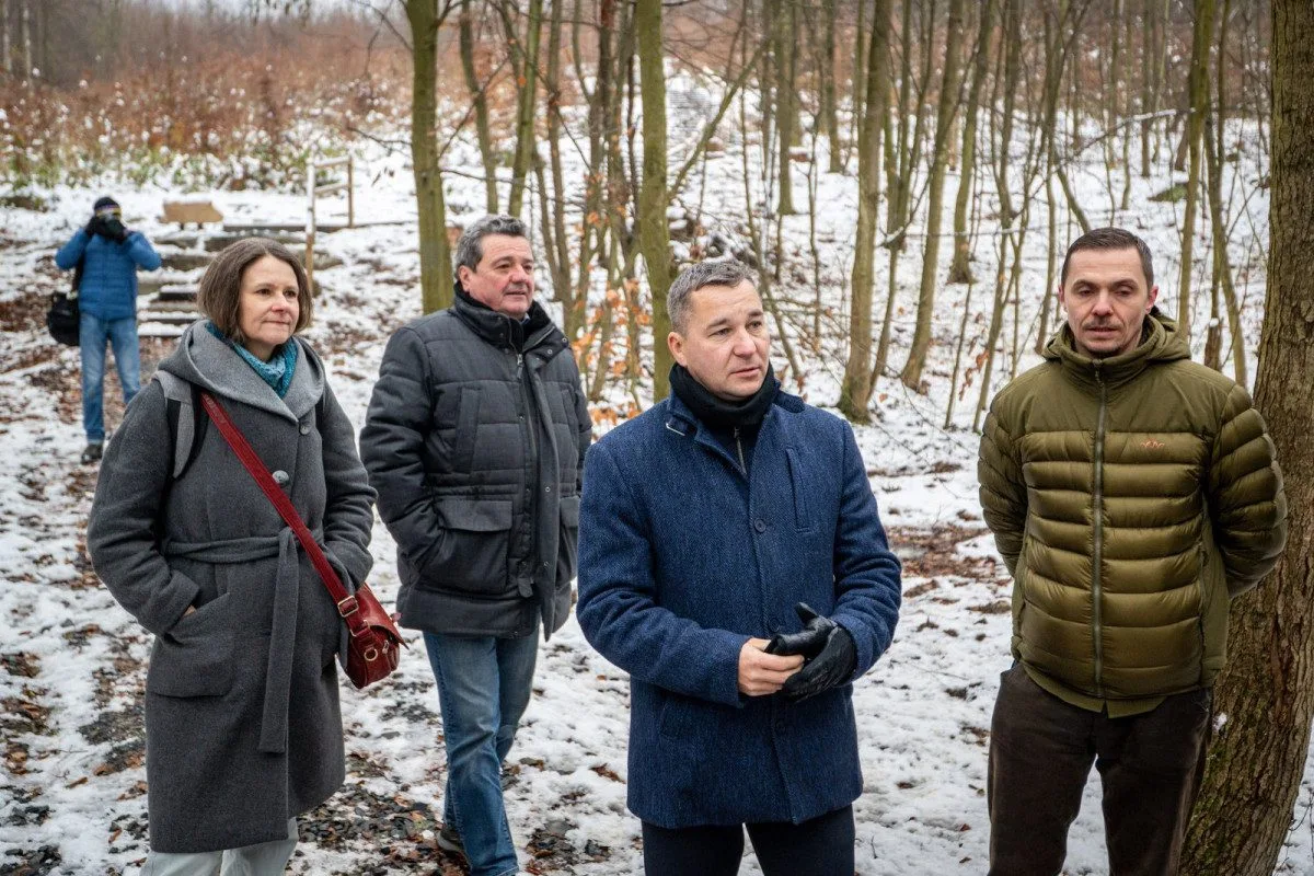 Relax mezi tůněmi. Bělský les láká novými povalovými chodníky v délce 566 metrů