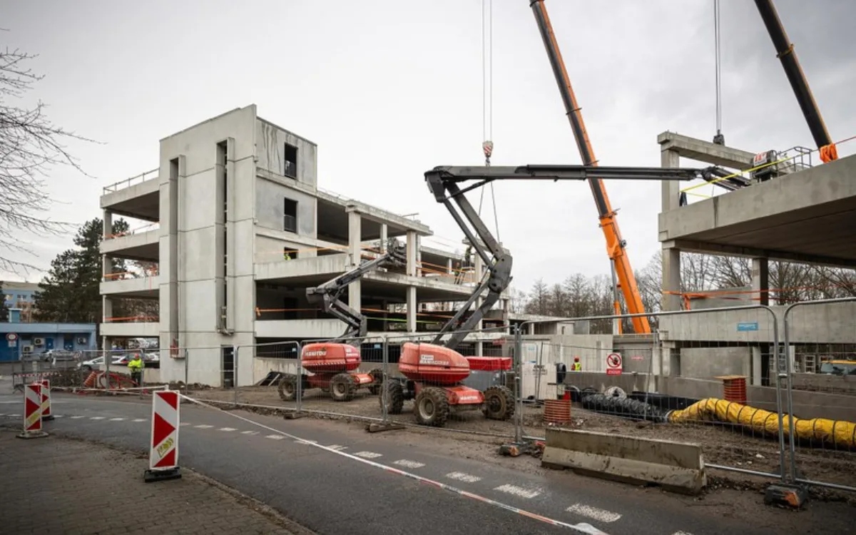 Ostrava 50 miliony korun podpoří stavbu parkovacího domu ve fakultní nemocnici