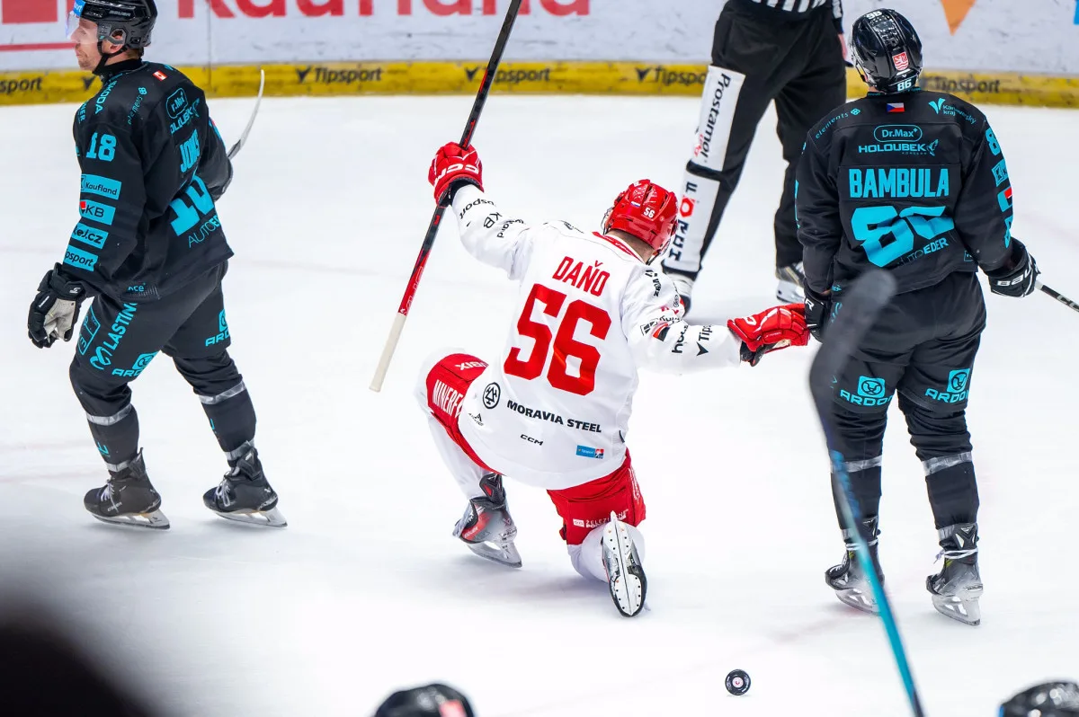 Pátá výhra v řadě. Oceláři přestříleli Karlovy Vary 6:3