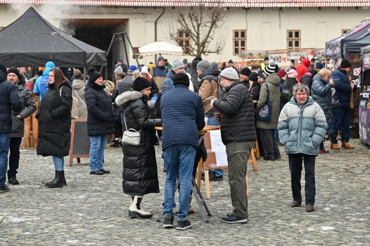 FOTO: Masopust na hradě. Nechyběla ani nefalšovaná zabíjačka
