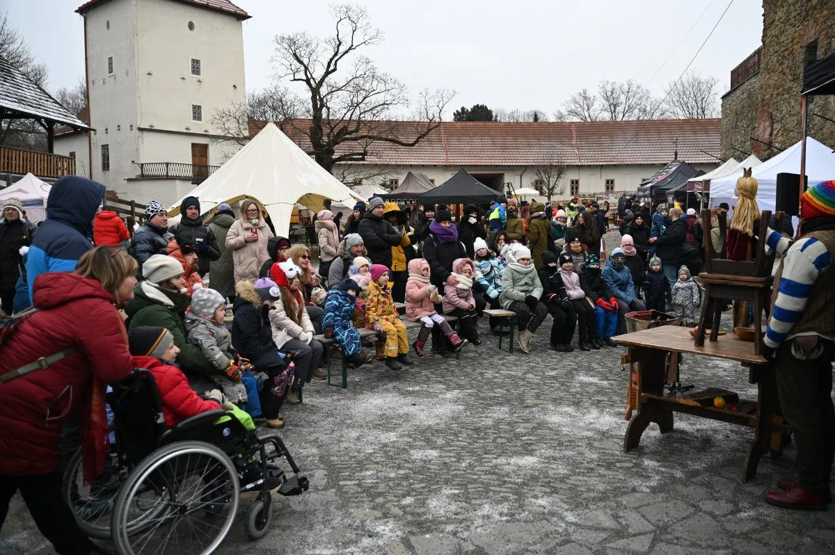 FOTO: Masopust na hradě. Nechyběla ani nefalšovaná zabíjačka