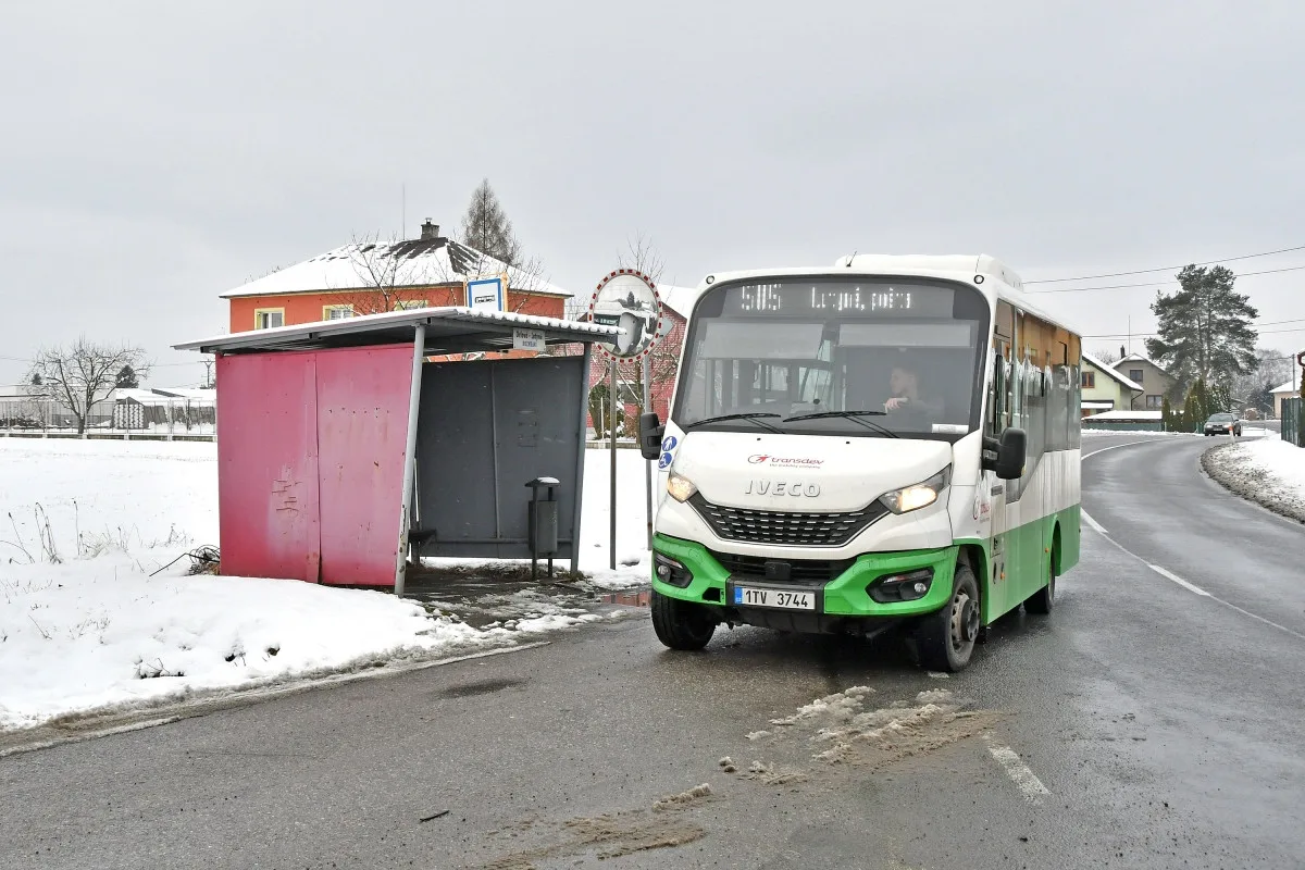 Nehody přiměly Bohumín a Orlovou k akci. Nebezpečné zastávky čeká přesun