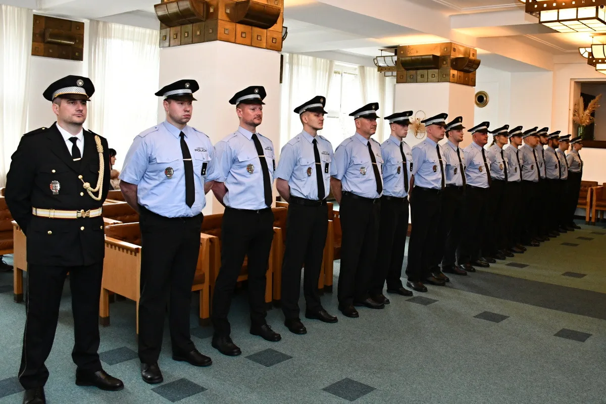 Městskou policii v Ostravě posiluje 15 nových strážníků