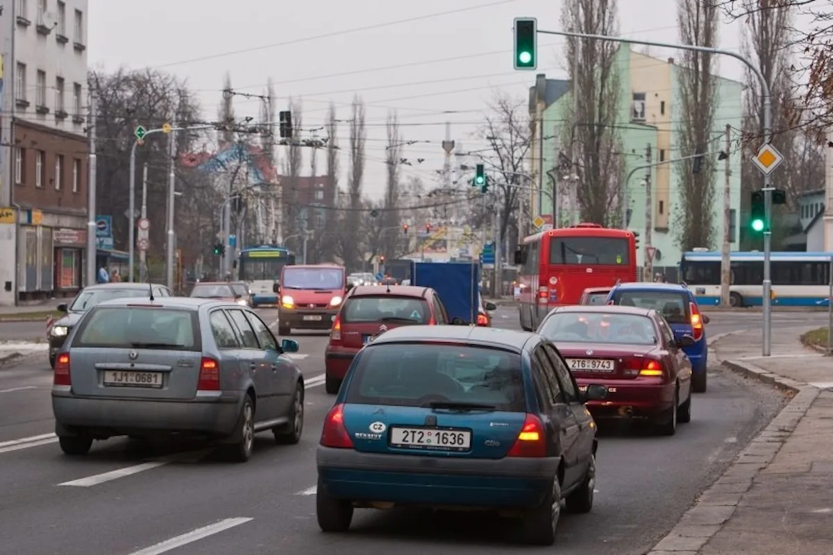 Řidiče v Ostravě čekají omezení. Opravy na Mariánskohorské začínají už dnes večer