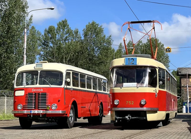 Tramvaj T3 i autobus Škoda 706 RO, ostravský dopravní podnik zrenovoval dvě legendy