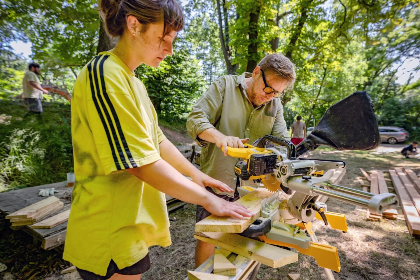 FOTO: Studenti vrátí do Karlovic tradici klimatických lázní, mají na to šest dní