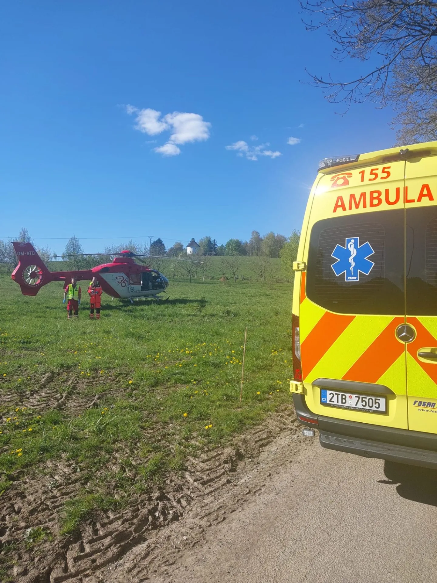 Tragická nehoda ve Fulneku. Srážku s autem nepřežil mladý motorkář