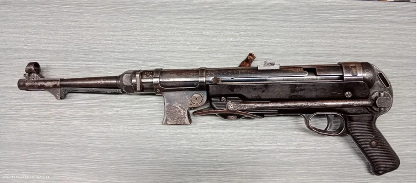 Protitankový kanon nebo nejmenší pistole na světě. Zbraňová amnestie odhalila rarity