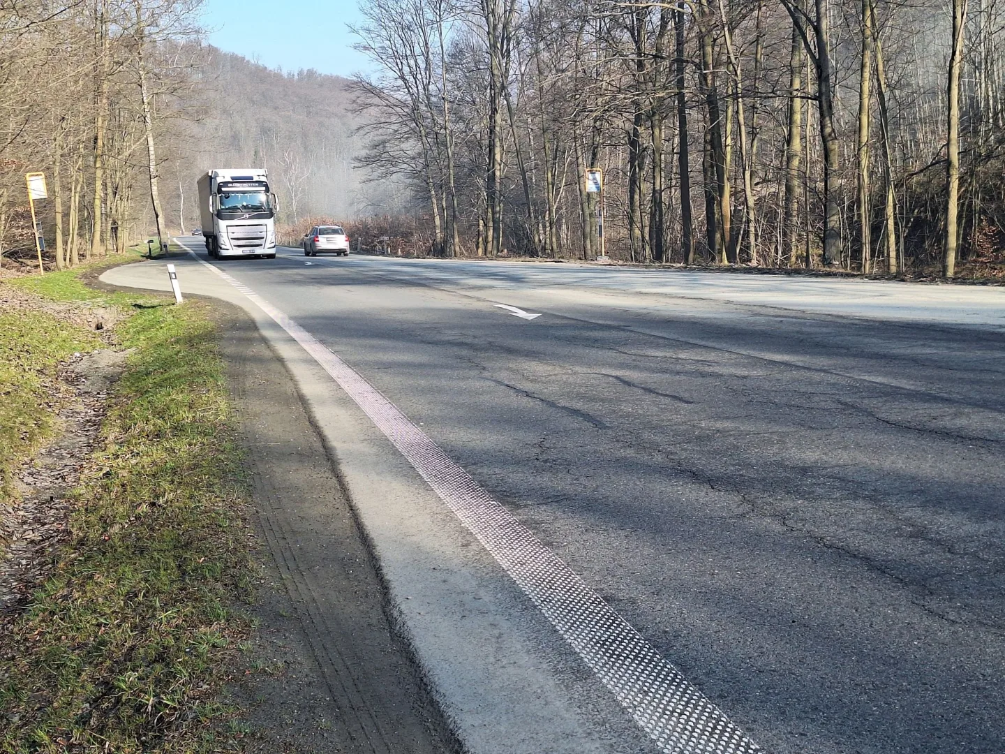 Silnice u Hradce nad Moravicí bude až do října částečně uzavřená, začínají opravy