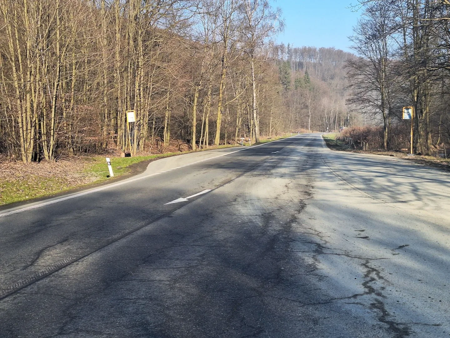Silnice u Hradce nad Moravicí bude až do října částečně uzavřená, začínají opravy