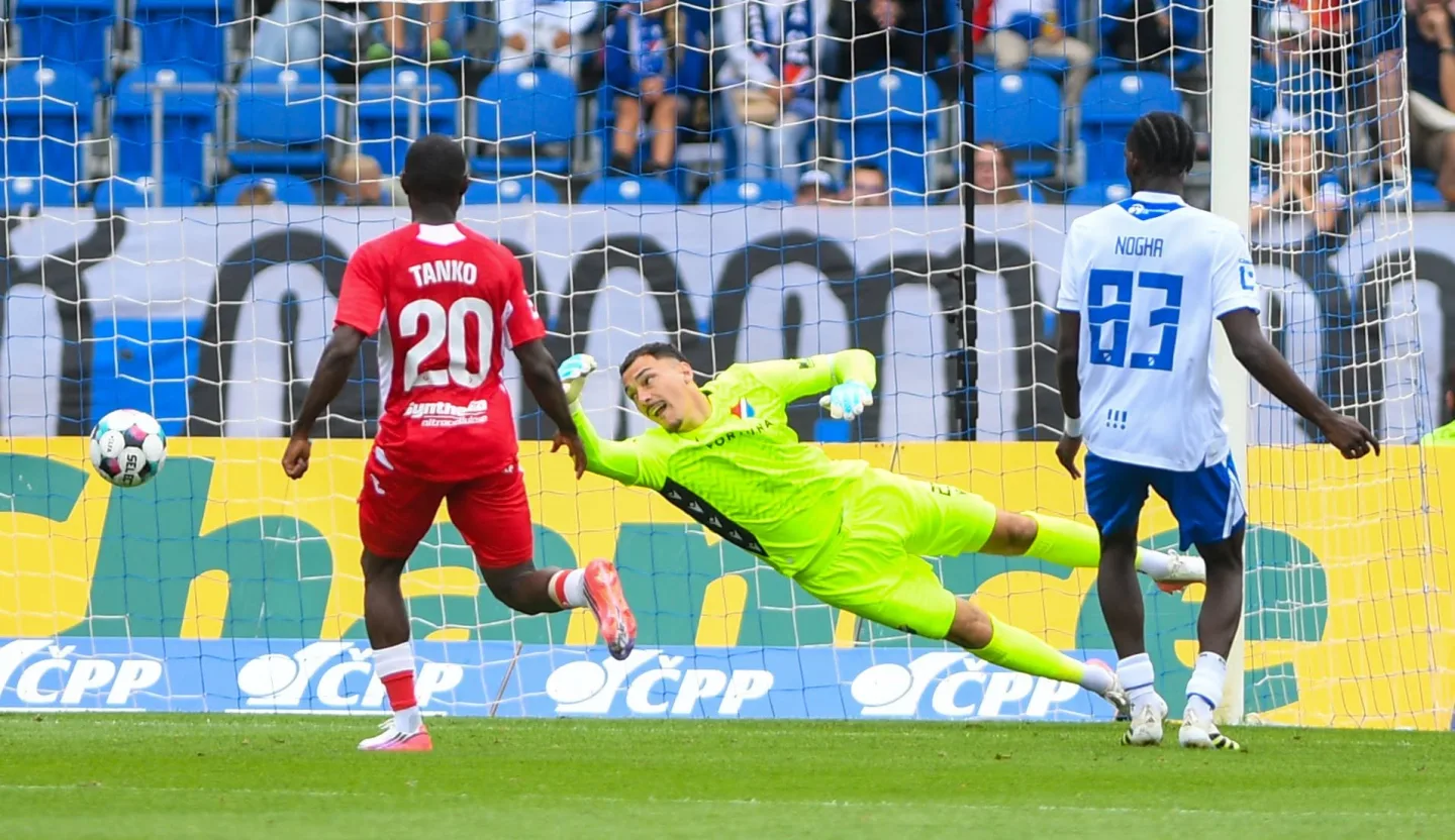 Třetí porážka v řadě. Baník doma nestačil na Pardubice