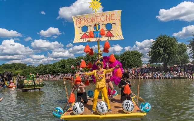 Festival Holešovská Regata opět chystá i soutěž plavidel: přihlaste se taky