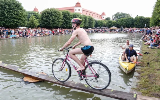 Festival Holešovská Regata opět chystá i soutěž plavidel: přihlaste se taky