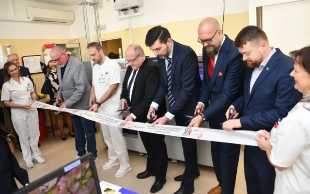 Nemocnice v Krnově má ojedinělý systém na přepravu laboratorních vzorků