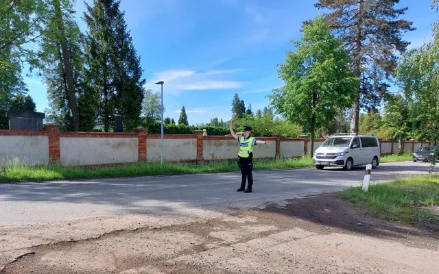 FOTO: Poprvé v terénu. Policejní nováčci na Novojičínsku kontrolovali řidiče, přišli na 33 přestupků