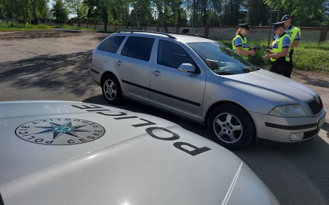 FOTO: Poprvé v terénu. Policejní nováčci na Novojičínsku kontrolovali řidiče, přišli na 33 přestupků
