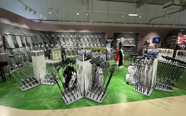 Speciální přístup, komplexní služby. Golf House oslaví deset let v Česku
