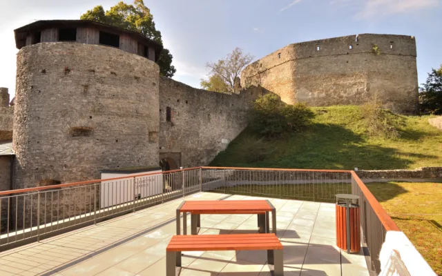 Hrad Hukvaldy má nové návštěvnické centrum. Sídlí v prostorách, které se nepoužívaly od osmdesátých let