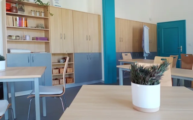 Frýdecko-místecká knihovna nabízí dvakrát týdně místo pro coworking. Využití sdílené kanceláře je zpoplatněno