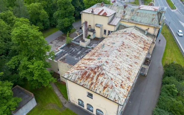 Zastupitelé Frýdku-Místku odsouhlasili koupi Českého domu a okolních pozemků. Památka už nebude chátrat
