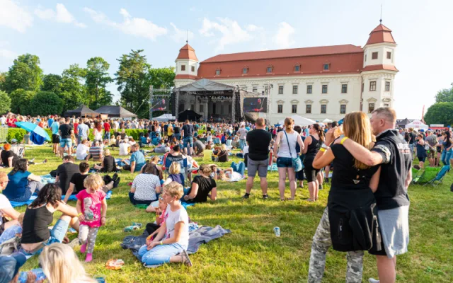 Holešovská Regata láká na Kollera, Desmod, Leoše Mareše i soutěž plavidel