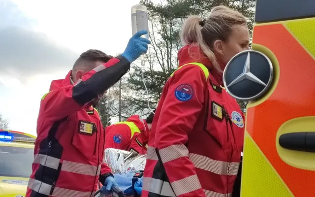 Na Novojičínsku málem přišel o život devatenáctiletý řidič, jeho auto se střetlo s domíchávačem betonu