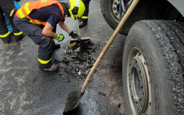 Na Novojičínsku málem přišel o život devatenáctiletý řidič, jeho auto se střetlo s domíchávačem betonu
