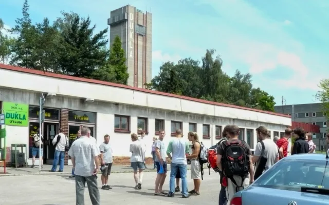 Věž Dolu Lazy půjde dolů. Obdobně padla Dukla v roce 2008