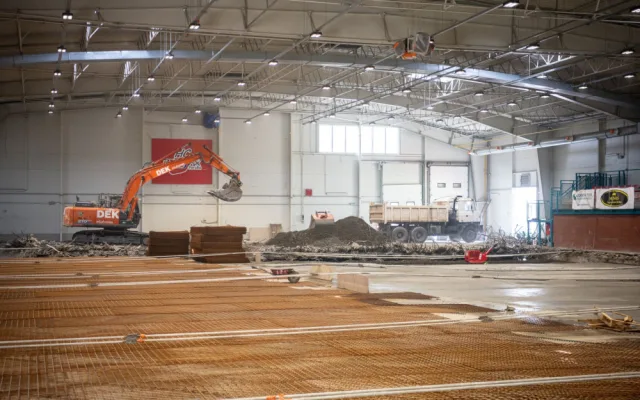 Porubský zimní stadion prochází velkou rekonstrukcí. Skončit má na podzim