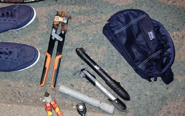 V poutech ještě před oznámením krádeží. Zloději v Třinci ukradli jízdní kola, do večerky se ale nevloupali