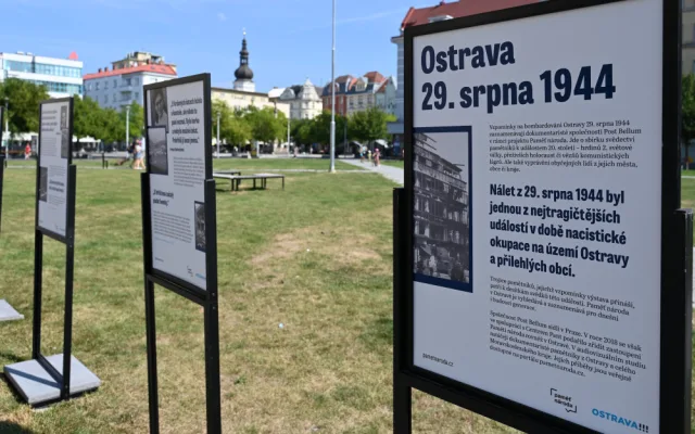Ostrava má nový památník. 80 let od spojeneckého náletu