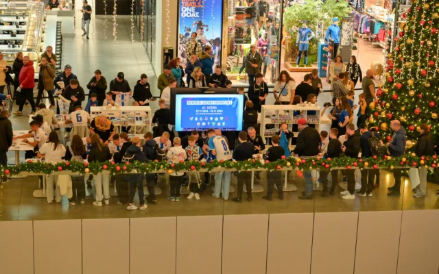 Jedině Baník! Modrobílí obsadili obchodní centrum.