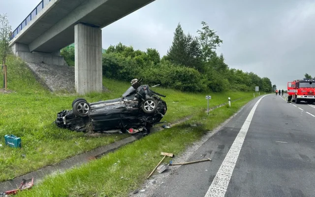 Hromadná nehoda šesti vozidel u Jablunkova. Jeden z řidičů vezl v kamionu munici